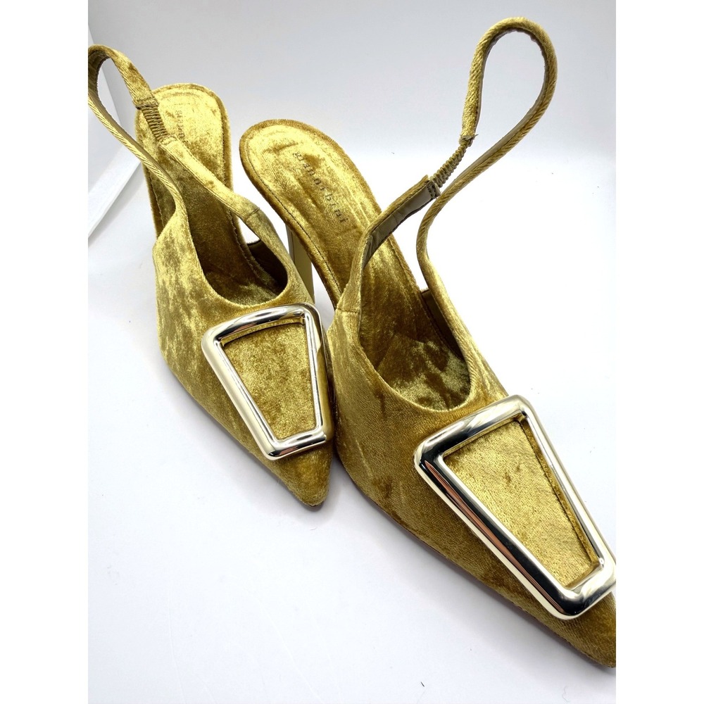 Gianni Bini Jalen Slingback Heels Women 7.5M Gold Velvet Buckle Pointed Toe